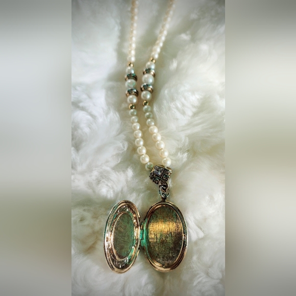 Vintage Necklace - Picture 3 of 4